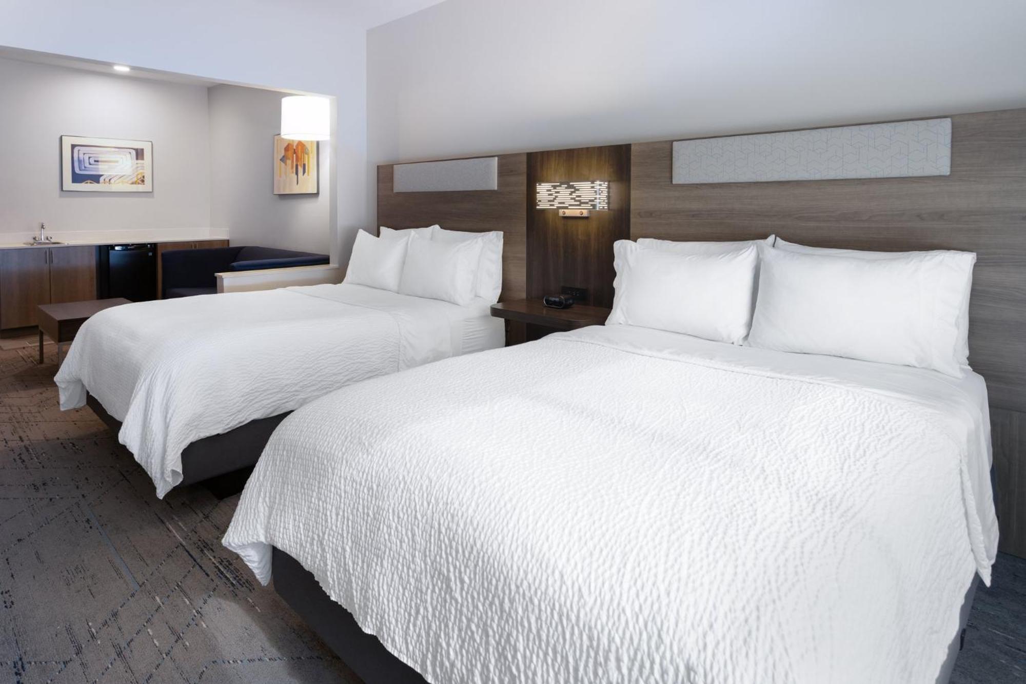 Holiday Inn Express Hotel & Suites Vineland Millville By Ihg Εξωτερικό φωτογραφία