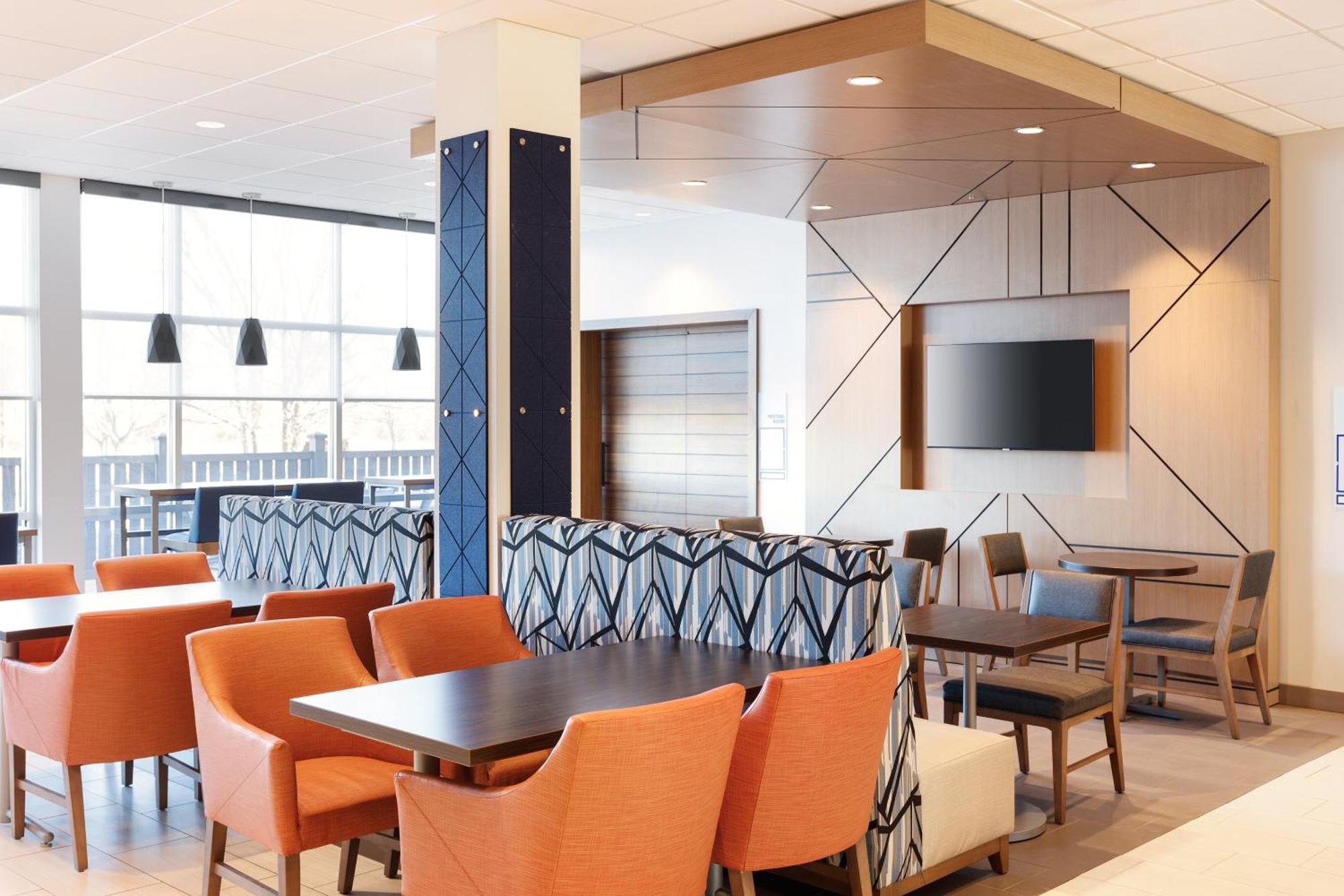Holiday Inn Express Hotel & Suites Vineland Millville By Ihg Εξωτερικό φωτογραφία